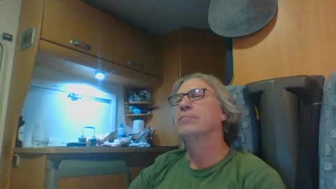 domiande online show from 11-12-25, 08:52