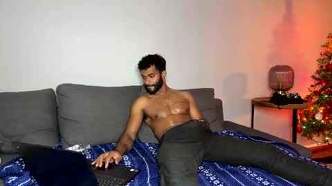 Snapshot of domidick7 chatting on 01-11-26, 12:26 Domi online show from 01-11-26, 12:26