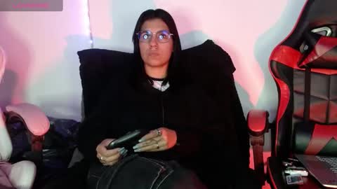 Snapshot of domina_lia chatting on 12-26-24, 03:59 Domina Lia online show from 12-26-24, 03:59
