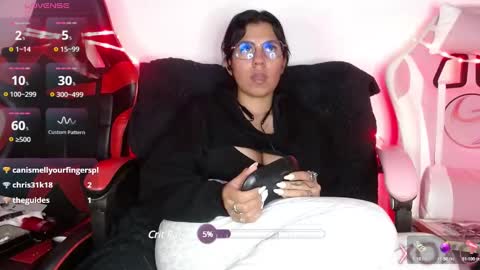 Snapshot of domina_lia chatting on 02-17-25, 04:53 Domina Lia online show from 02-17-25, 04:53