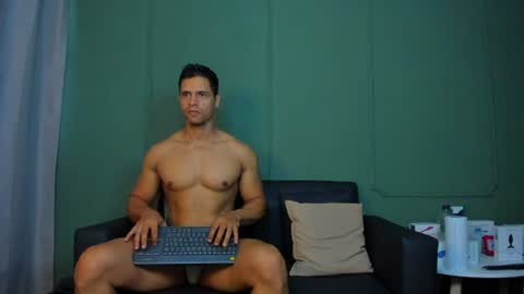 Dominc berry online show from 06-20-26, 12:30