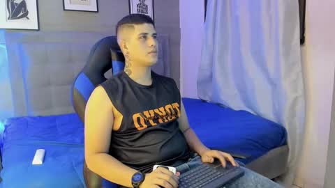 DOMI online show from 02-06-26, 03:33