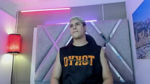 DOMI online show from 04-15-26, 03:35