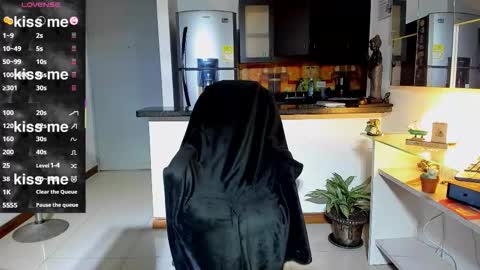 SANTI  independent model online show from 09-11-25, 06:46