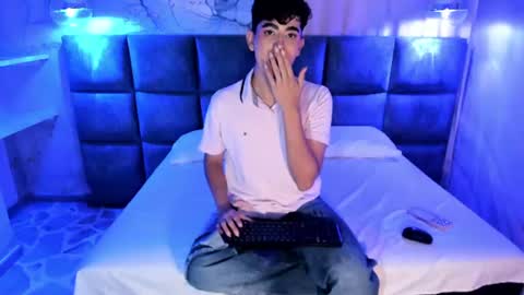 DOMINIC  online show from 06-12-26, 08:08