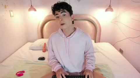 DOMINIC  online show from 07-13-26, 07:49