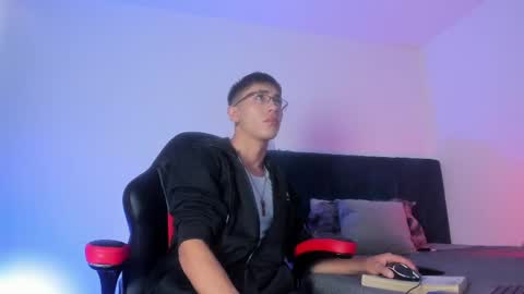 Dominik online show from 04-12-26, 05:40