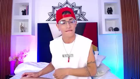 Dominik online show from 04-14-26, 09:21