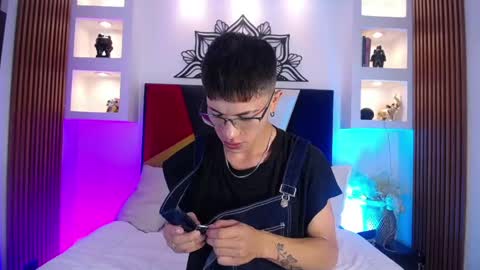 Dominik online show from 04-20-26, 08:43