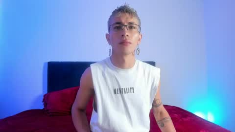 Dominik online show from 04-26-26, 02:59