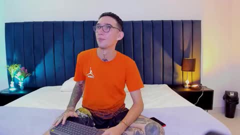 dominik_thompson777 online show from 09-20-25, 04:13