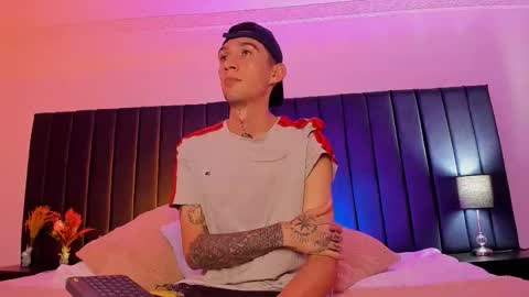 dominik_thompson777 online show from 10-05-25, 03:16