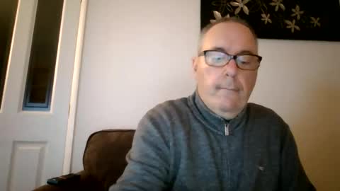 Snapshot of domjolly08 chatting on 10-14-25, 09:37 David uk online show from 10-14-25, 09:37