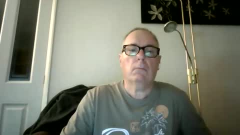 Snapshot of domjolly08 chatting on 10-25-25, 09:42 David uk online show from 10-25-25, 09:42