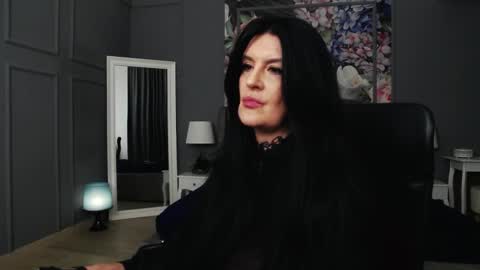 Snapshot of dommelisa chatting on 02-16-25, 02:09 Dom Melisa online show from 02-16-25, 02:09