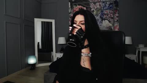 Snapshot of dommelisa chatting on 03-07-25, 01:20 Dom Melisa online show from 03-07-25, 01:20