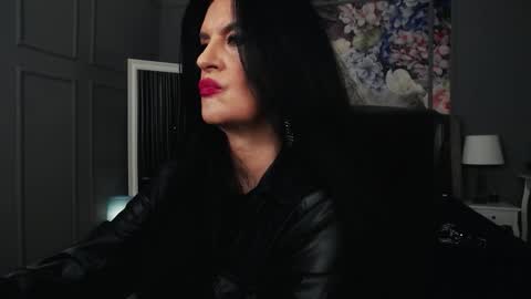 Snapshot of dommelisa chatting on 11-01-25, 08:55 Dom Melisa online show from 11-01-25, 08:55