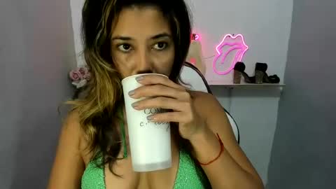 dona_tella online show from 06-23-26, 11:30
