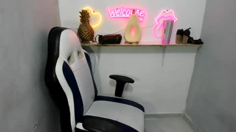 dona_tella online show from 07-16-26, 11:38
