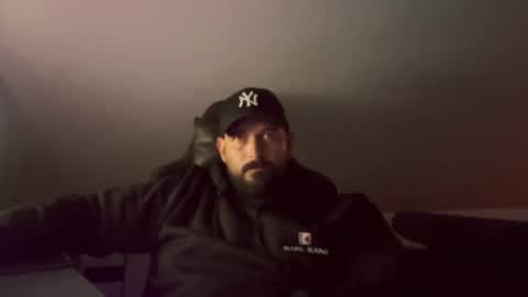 donchriiis online show from 10-22-25, 07:02