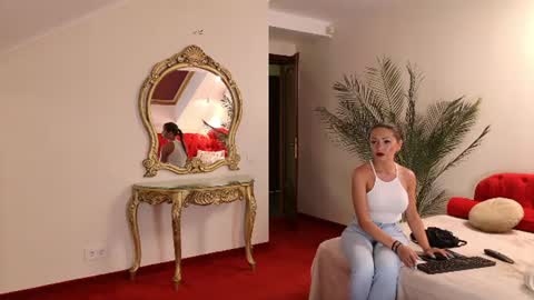 Donna online show from 07-21-26, 11:34