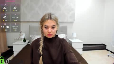 Snapshot of donnaaa_evans chatting on 11-21-25, 11:58 Donna On GMT2 Mon-Fri 3-9 AM online show from 11-21-25, 11:58