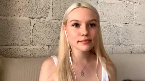 Snapshot of donnettakeblish chatting on 10-13-25, 10:48 Stella online show from 10-13-25, 10:48