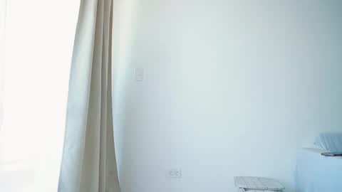 Snapshot of donnna19 chatting on 02-23-26, 12:24 Donatella online show from 02-23-26, 12:24