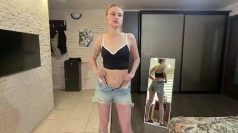 Flexi  online show from 07-17-26, 06:20