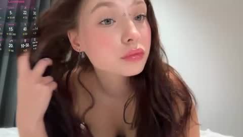 Snapshot of dontoch chatting on 06-08-26, 05:35 Stacy online show from 06-08-26, 05:35