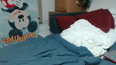 Snapshot of doouugcumming chatting on 12-27-24, 01:00 cummingdoouug online show from 12-27-24, 01:00