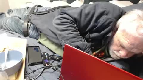 cummingdoouug online show from 11-28-25, 05:37