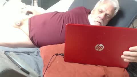 cummingdoouug online show from 04-01-26, 08:28