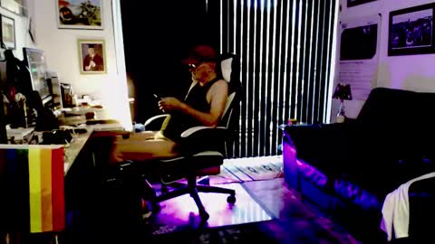 dopeleaf2 online show from 10-12-25, 02:27