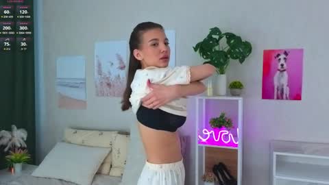 Snapshot of dorarindels chatting on 04-03-26, 12:52 Kiki online show from 04-03-26, 12:52