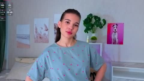 Snapshot of dorarindels chatting on 04-06-26, 01:03 Kiki online show from 04-06-26, 01:03