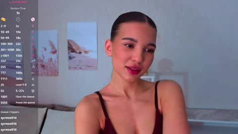 Snapshot of dorarindels chatting on 04-09-26, 01:49 Kiki online show from 04-09-26, 01:49