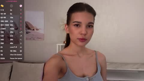 Snapshot of dorarindels chatting on 04-13-26, 12:38 Kiki online show from 04-13-26, 12:38