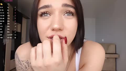 Jacqueline online show from 04-04-26, 03:16