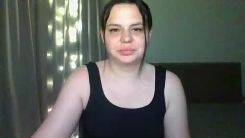 Snapshot of dori_cutie chatting on 06-17-26, 06:09 dori_cutie online show from 06-17-26, 06:09