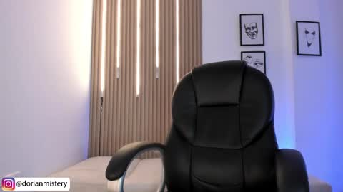 dorian_mystery online show from 05-28-26, 01:03
