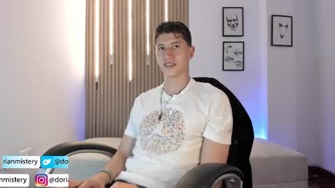 dorian_mystery online show from 06-11-26, 01:38