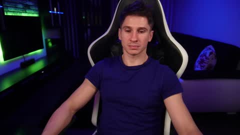 Dorian Reyes online show from 12-23-24, 02:56