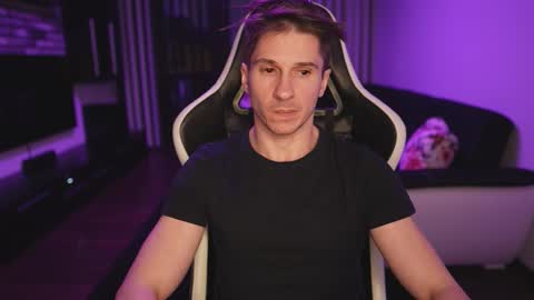 Dorian Reyes online show from 03-21-26, 01:43