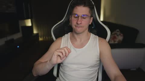 Dorian Reyes online show from 04-21-26, 12:45