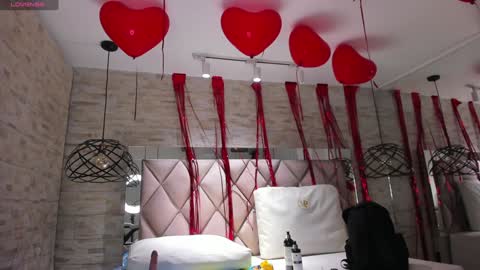  DOROTHY online show from 02-08-25, 04:03