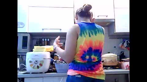 Snapshot of dorrie_ann chatting on 12-28-24, 07:33 Dorrie Ann online show from 12-28-24, 07:33