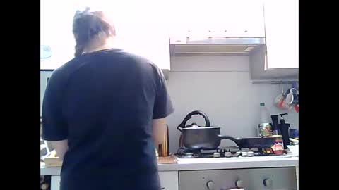 Snapshot of dorrie_ann chatting on 12-31-24, 08:34 Dorrie Ann online show from 12-31-24, 08:34