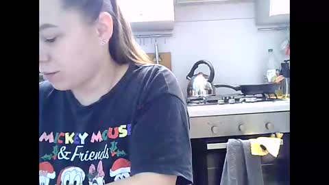 Snapshot of dorrie_ann chatting on 01-09-25, 05:34 Dorrie Ann online show from 01-09-25, 05:34