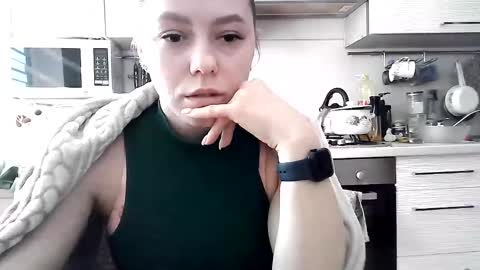 Snapshot of dorrie_ann chatting on 02-16-25, 08:21 Dorrie Ann online show from 02-16-25, 08:21